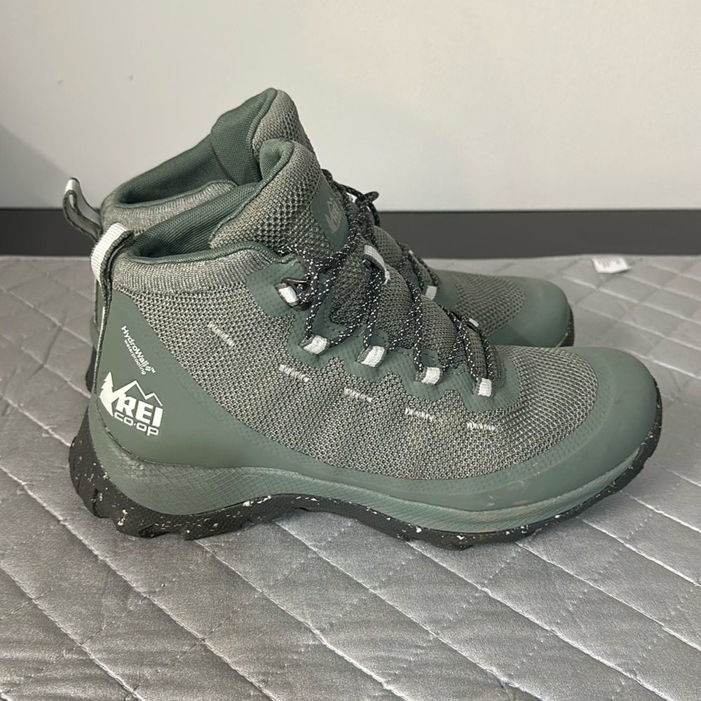REI flash hiking boots waterproof women’s size 8.5